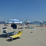 Sunny Coastal Apartman *