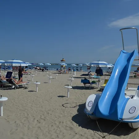 Sunny Coastal Appartement